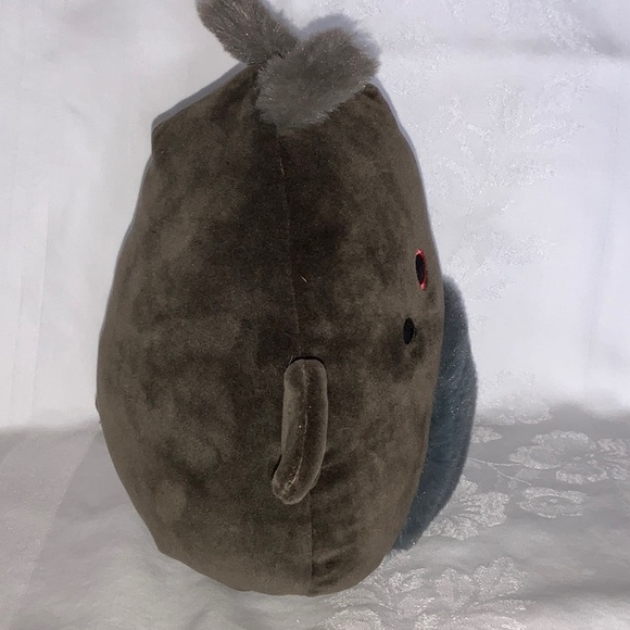 Squishmallows Perkin Moth-man Hot Topic Exclusive 8 inch - Picture 4 of 11